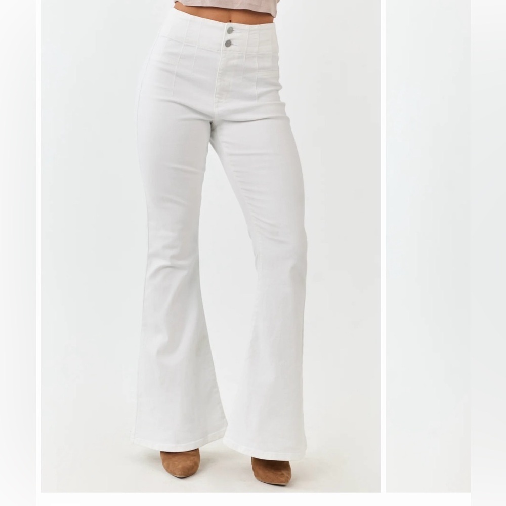 Risen Jeans White Plus 3X Retro Flare 2 button High Rise Stretch Comfort Jeans